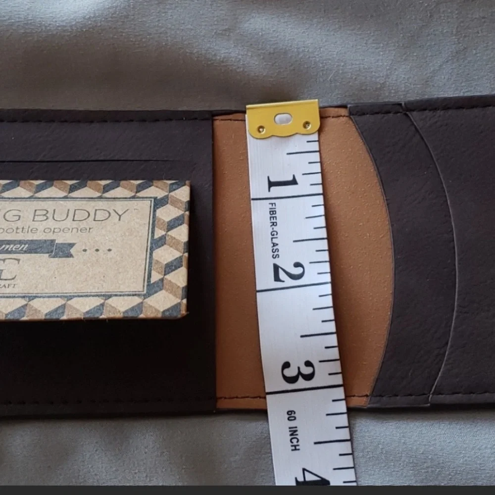 MEN'S WALLET & BOTTLE OPENER 